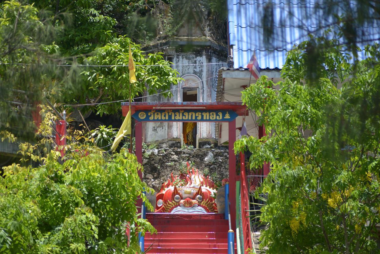 Albergue Bankaikow Kanchanaburi Exterior foto